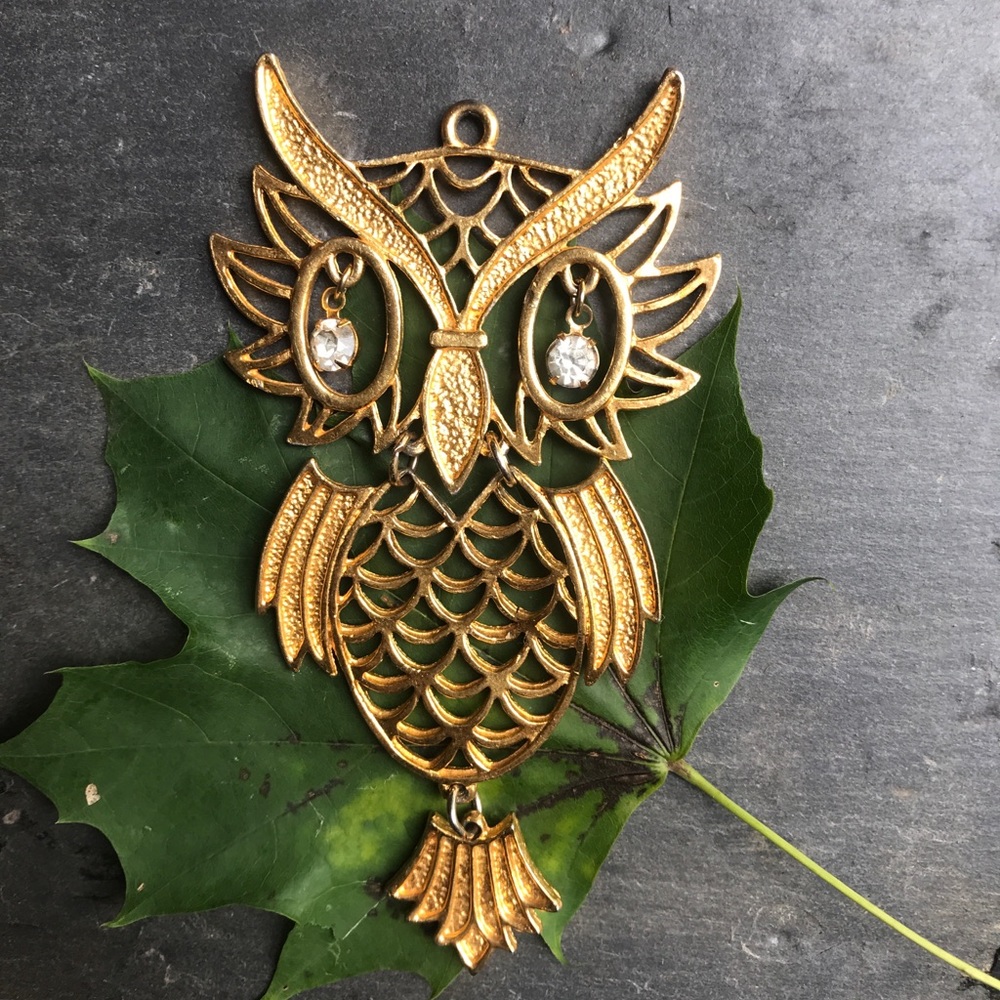 Vintage Owl Pendant w Dangling Rhinestone Eyes